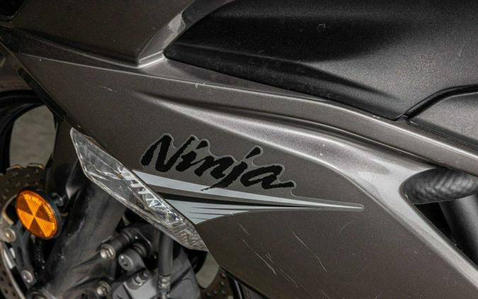 2021 Kawasaki Ninja 650 ABS Metallic Spark Black/Metallic Imperial Red