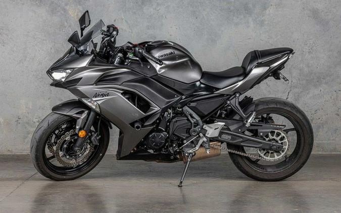 2021 Kawasaki Ninja 650 ABS Metallic Spark Black/Metallic Imperial Red