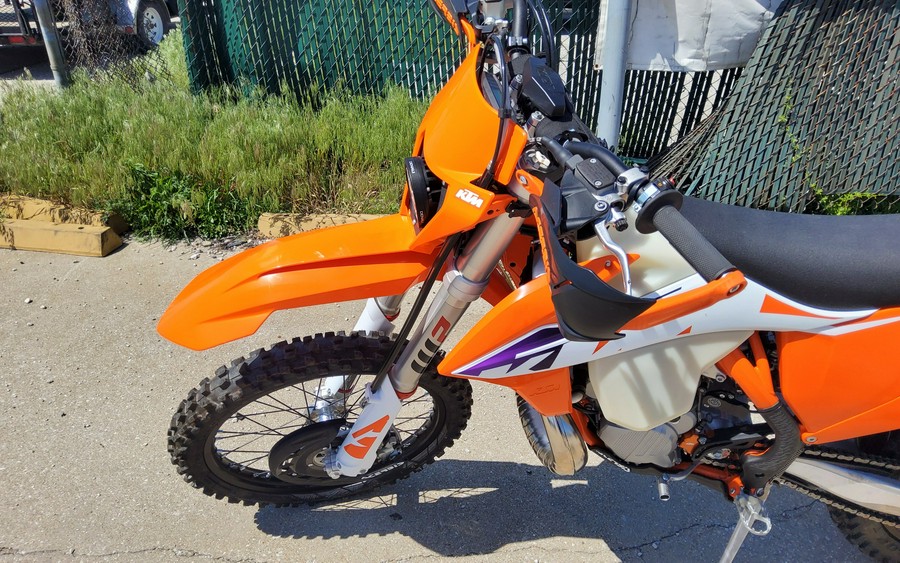 2023 KTM XC 250 W