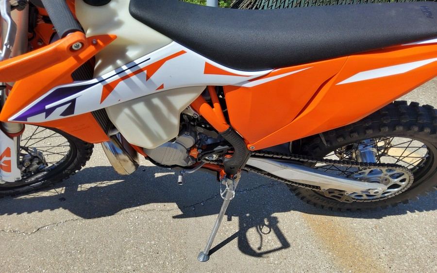 2023 KTM XC 250 W