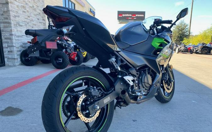 2023 Kawasaki Ninja® 400 KRT Edition