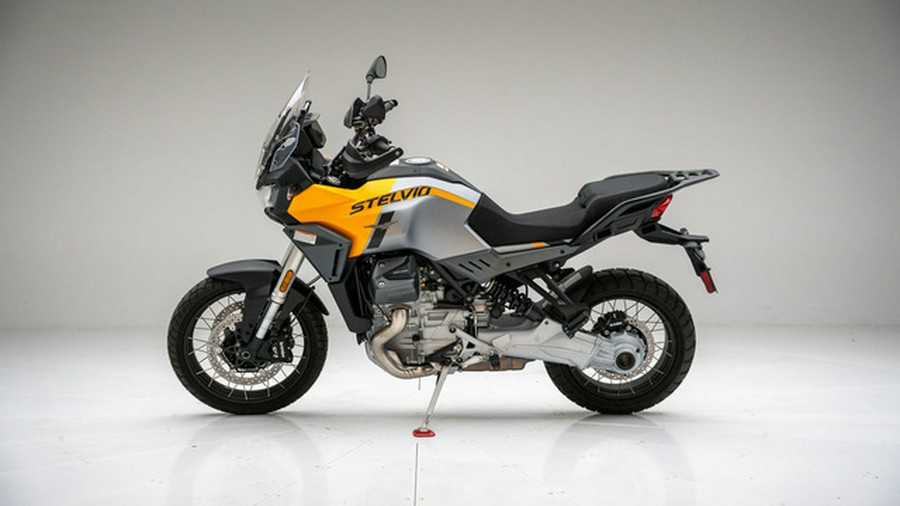 2024 Moto Guzzi Stelvio