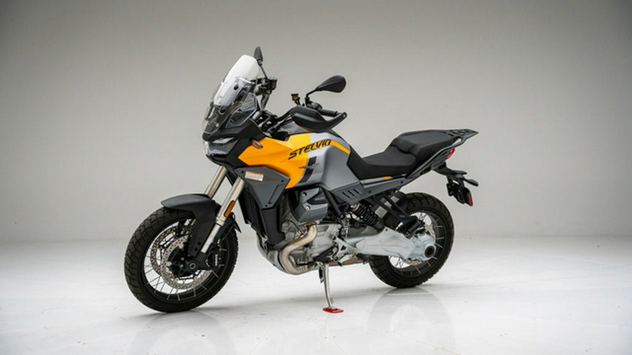 2024 Moto Guzzi Stelvio