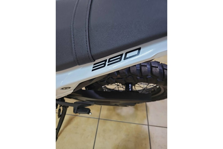 2026 KTM 390 ENDURO R