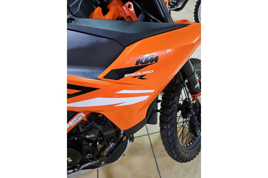 2026 KTM 390 ENDURO R