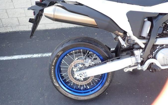 2025 Suzuki DR-Z4SM