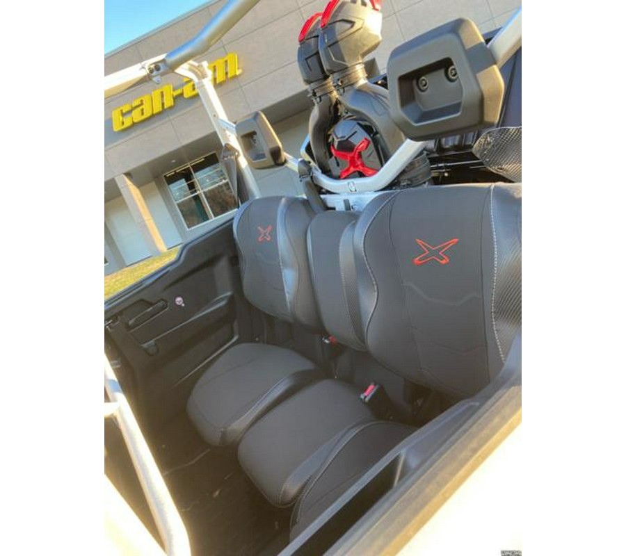 2024 Can-Am® Defender MAX X mr with Half-Doors HD10