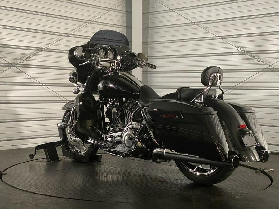 2012 Harley-Davidson® FLHXSE3 - CVO™ Street Glide®