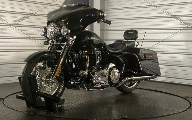 2012 Harley-Davidson® FLHXSE3 - CVO™ Street Glide®