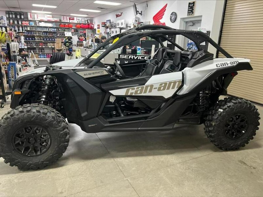 2024 Can-Am® Maverick X3 DS Turbo Catalyst Gray