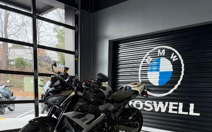 2026 BMW M 1000 R
