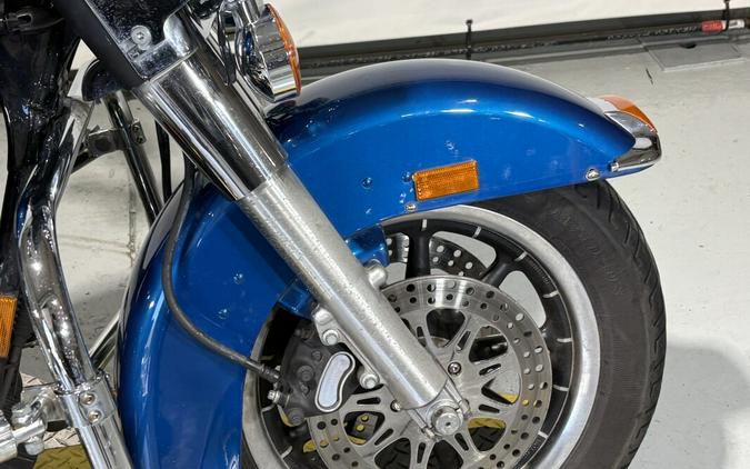 2006 Harley-Davidson® Electra Glide® Standard Blue Sunglo