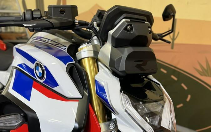 2026 BMW R 1300 R Performance