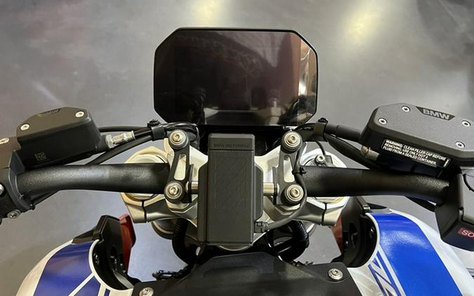 2026 BMW R 1300 R Performance