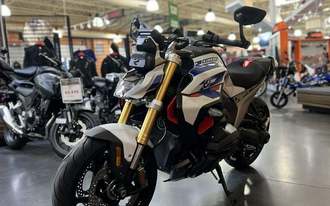 2026 BMW R 1300 R Performance