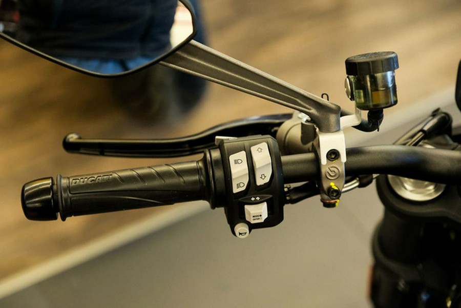 2025 Ducati Monster Dark Stealth