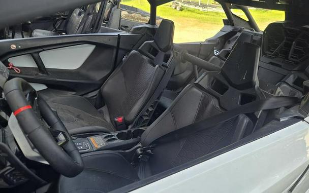 2025 Can-Am® Maverick R Max 999T DCT