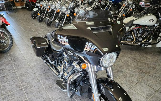 2021 Harley-Davidson® Street Glide FLHX