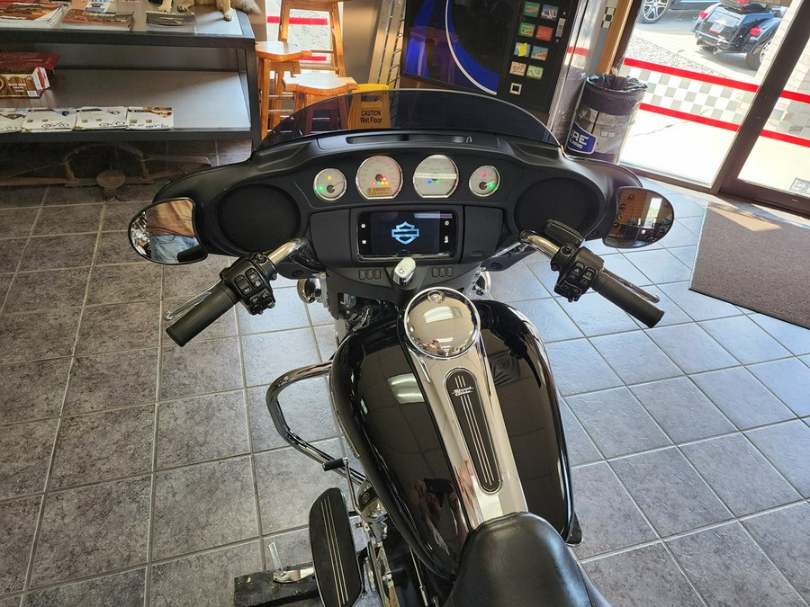2021 Harley-Davidson® Street Glide FLHX