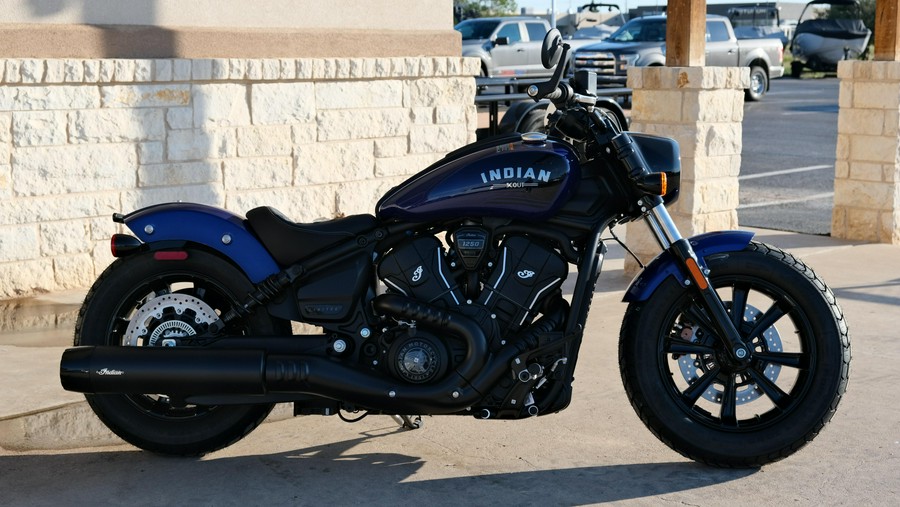 2025 INDIAN MOTORCYCLE SCOUT BOBBER LIMITED WITH TECHNOLOGY PACKAGE