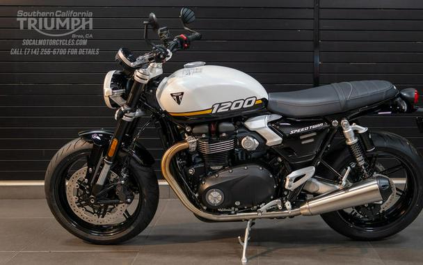 2026 Triumph Speed Twin 1200 Crystal White/Sapphire Black