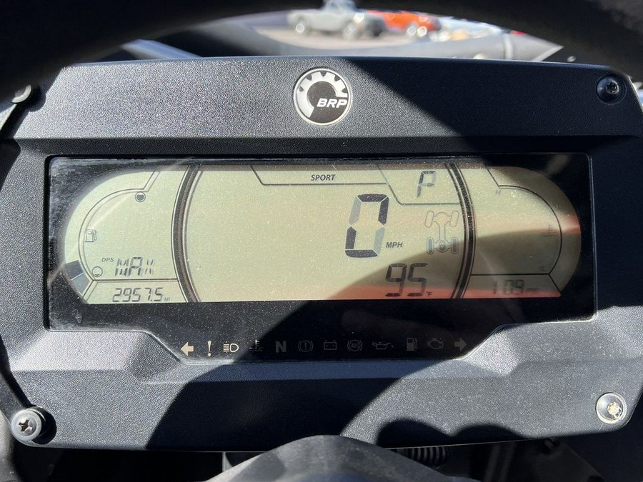 2022 Can-Am® Maverick X3 MAX X rs Turbo RR With Smart-Shox Intense Blue / Carbon Black /