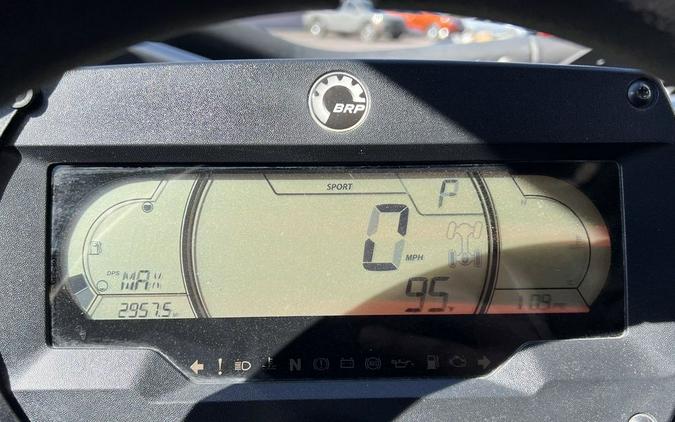 2022 Can-Am® Maverick X3 MAX X rs Turbo RR With Smart-Shox Intense Blue / Carbon Black /