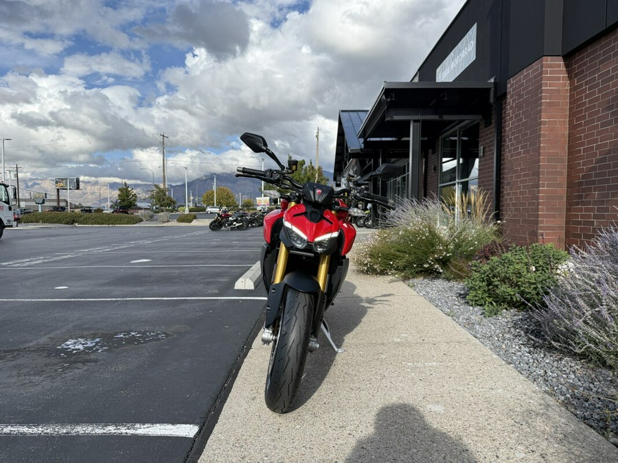 2025 Ducati Streetfighter V2 S