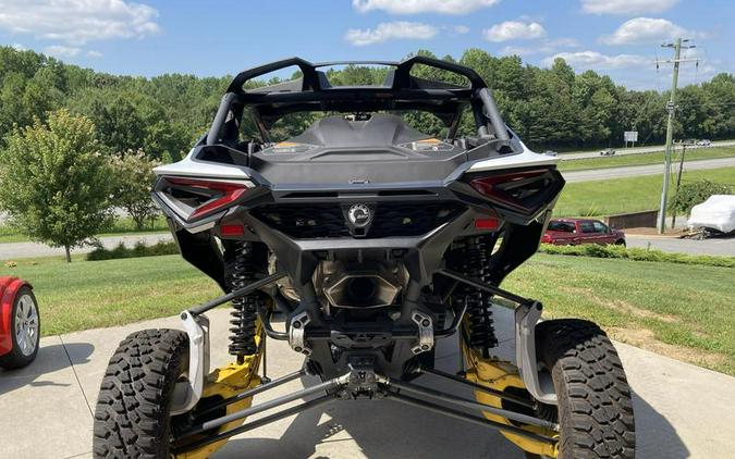 2024 Can-Am® Maverick R 999T DCT