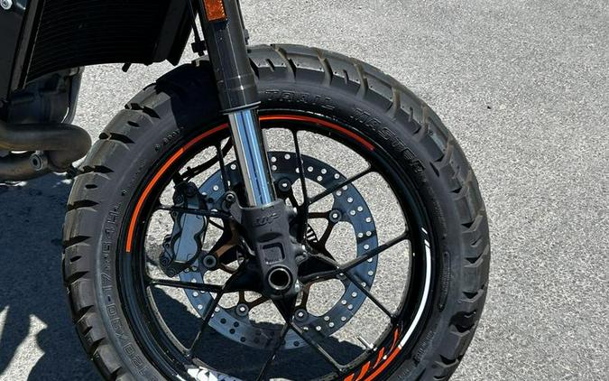 2013 KTM 690 Duke