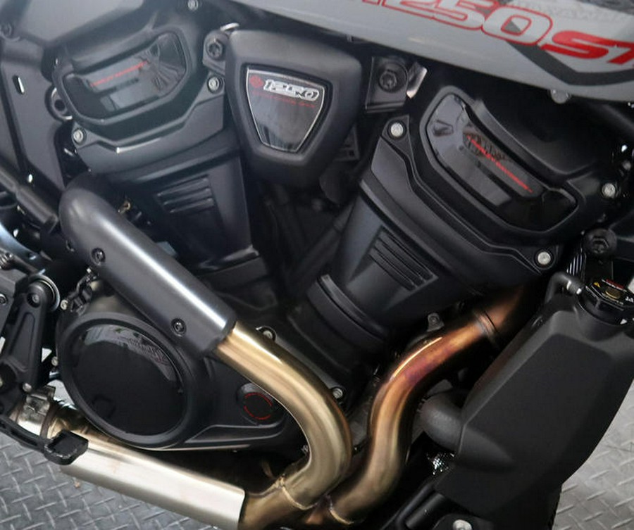 2025 Harley-Davidson® RA1250ST - Pan America® 1250 ST