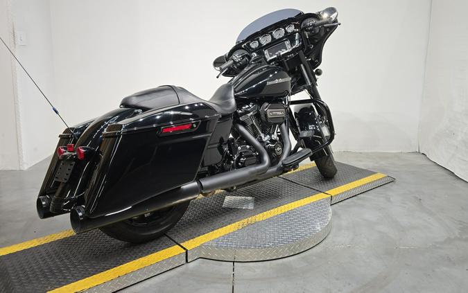 FLHXS 2018 Street Glide® Special
