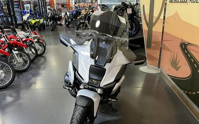2026 BMW R 1300 RT Alpine White 3