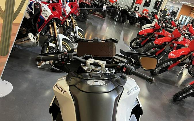 2026 BMW R 1300 RT Alpine White 3