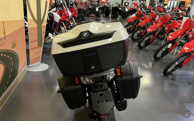 2026 BMW R 1300 RT Alpine White 3