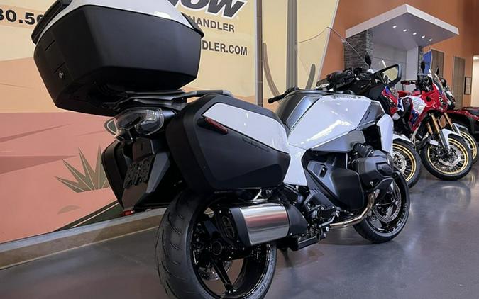 2026 BMW R 1300 RT Alpine White 3