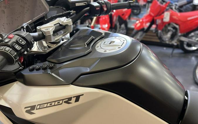 2026 BMW R 1300 RT Alpine White 3
