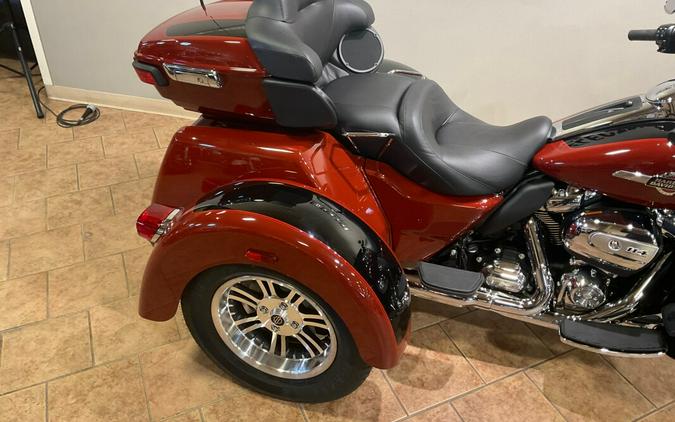 2024 Harley-Davidson®FLHTCUTG Tri Glide® Ultra Red Rock / Vivid Black