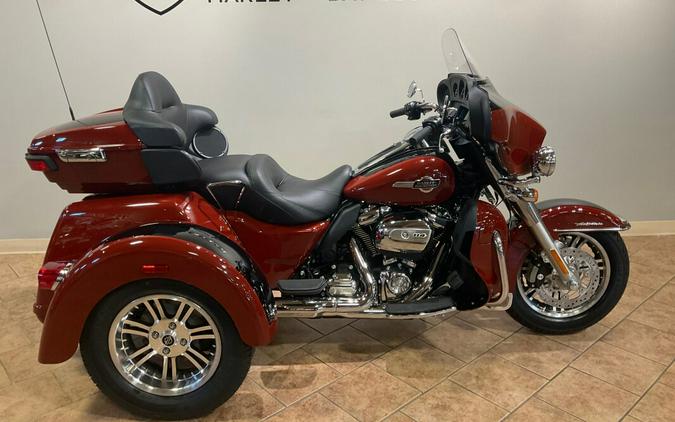 2024 Harley-Davidson®FLHTCUTG Tri Glide® Ultra Red Rock / Vivid Black