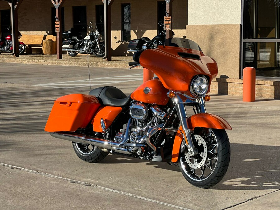 2023 Harley-Davidson® Street Glide® Special Baja Orange