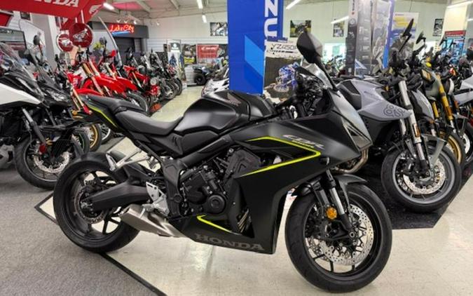 2026 Honda® CBR650R E-Clutch