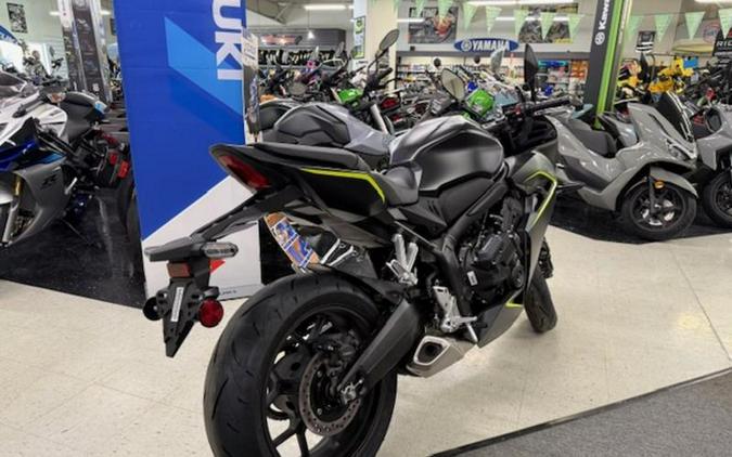 2026 Honda® CBR650R E-Clutch