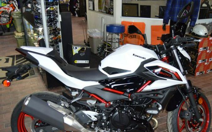 2026 Kawasaki Z500 SE ABS