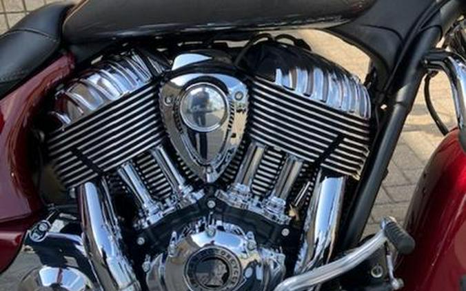 2020 Indian Motorcycle® Springfield® Burgundy Metallic / Titanium Metallic