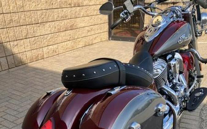 2020 Indian Motorcycle® Springfield® Burgundy Metallic / Titanium Metallic