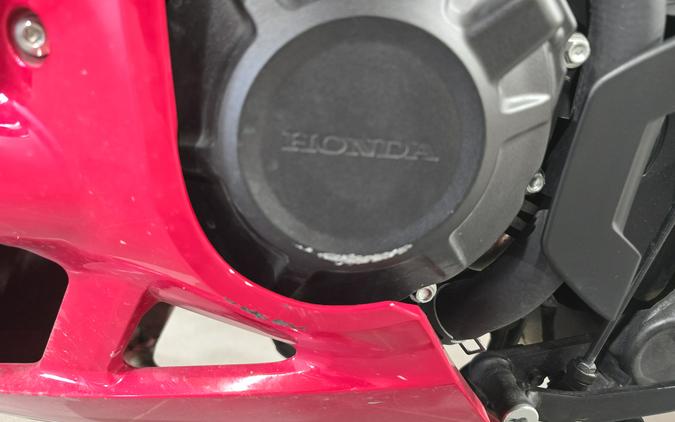 2026 CBR650R E-CLUTCH - Honda