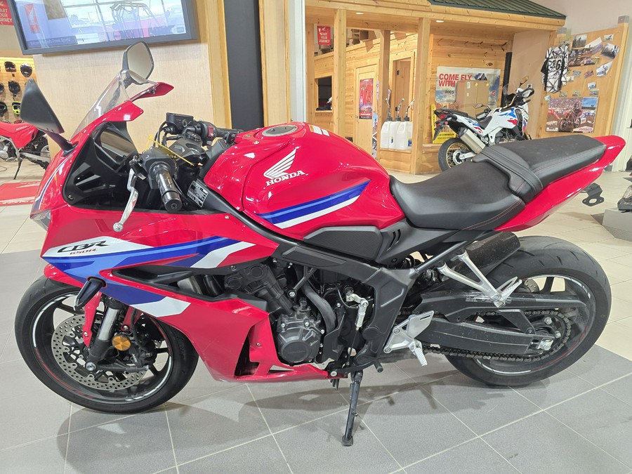 2026 Honda CBR650R E-CLUTCH