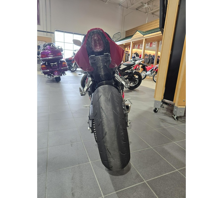 2026 Honda CBR650R E-CLUTCH