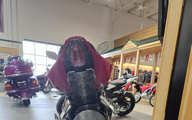 2026 CBR650R E-CLUTCH - Honda