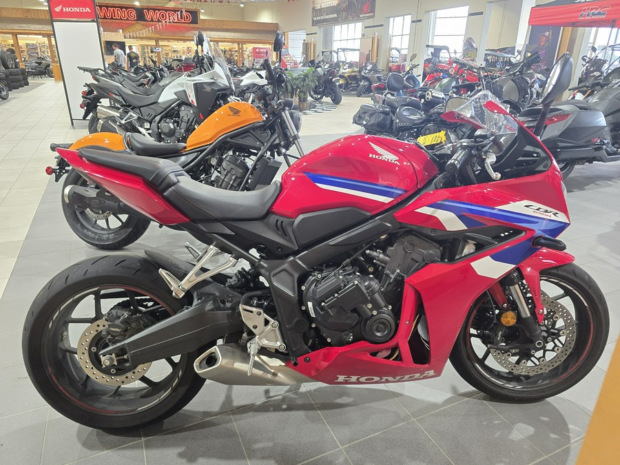 2026 Honda CBR650R E-CLUTCH